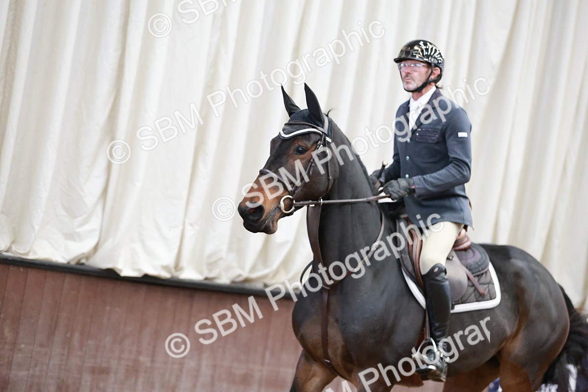 SBM_004154 - Class 11 - Senior Newcomers - 1.10m