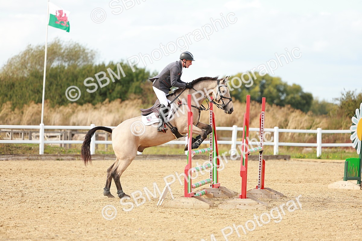 SBM_001838 - Class 4 - Senior Newcomers - 1.10m