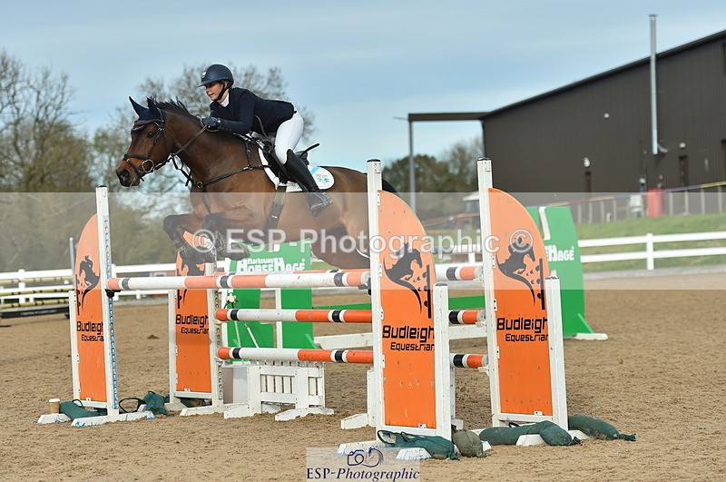 231111A-131856-02102 - Cls 12 Newcomers & 1.10m Open