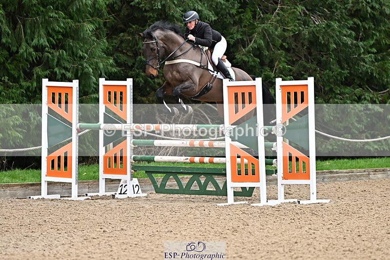 250201A-142013-00929 - Cls 04 Local Horse 120cm