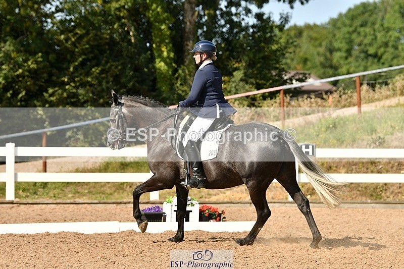 250817-160542-11463 - 206-Mel.NorthwoodBarnridge.Flying.Solo