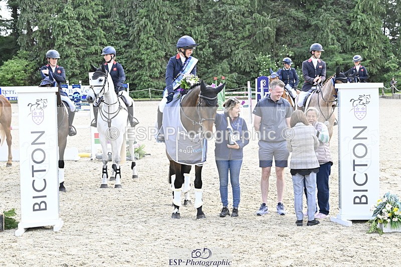 250525A-161259-18544 - Presentations Section C CCI 2 Star Long