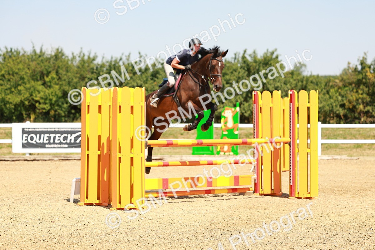 SBM_001713 - Class 4 - Senior Newcomers - 1.10m
