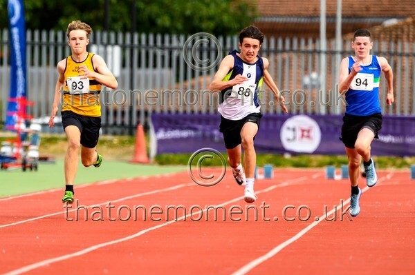 Age25SAT-925439 - Track Male