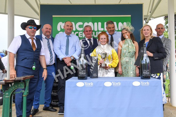 170623-Race 1-Kihavah-0143 - Race 1 2.00pm Queen Mother's Cup Handicap