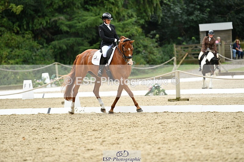 250718A-140750-01993 - 068-Stacey.Escrig-JOIE.DE.VIVRE.III