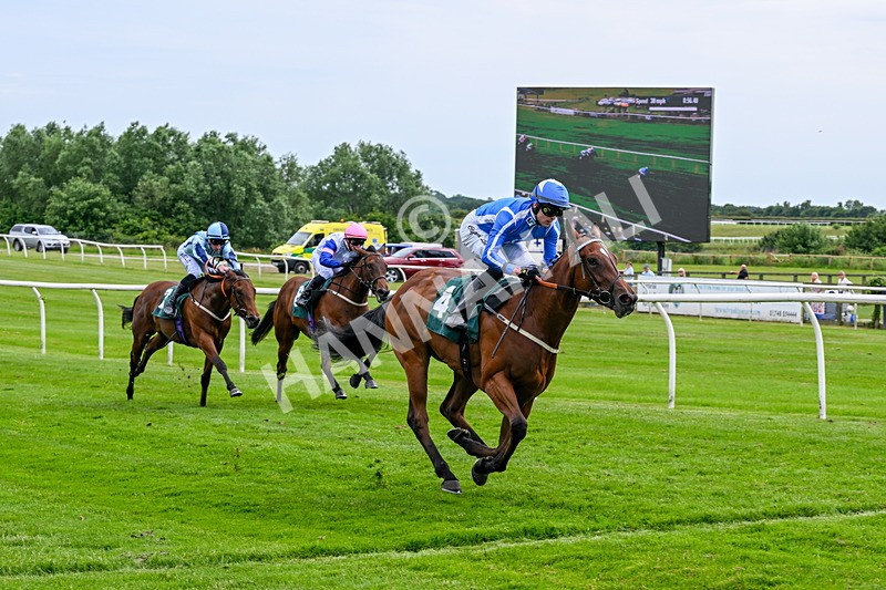 220626-Race 1-Minzelle-8391 - Race 1 14.30pm British EBF Maiden Fillies' Stakes