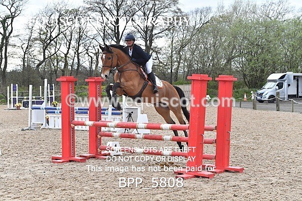 BPP_5808 - CLASS 24 SUN Senior British Novice/ 90cm Open