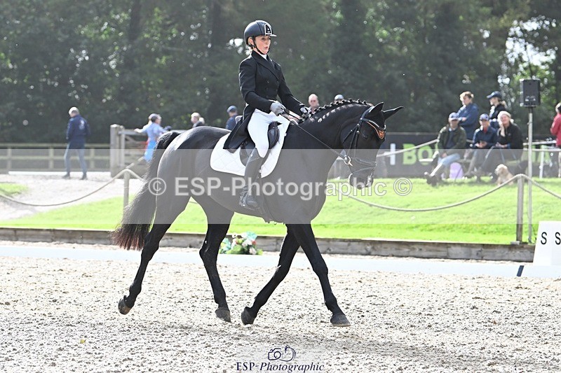 231019-144306-04255 - 056-WILLOW.BDA-Lisa.Maynard-DR