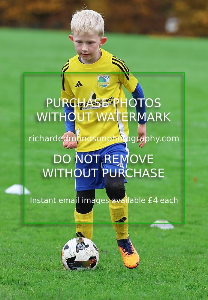 533A3004 - Kendal Utd U8's vs Sedbergh Wanderers Juniors U8 (8/11/25)