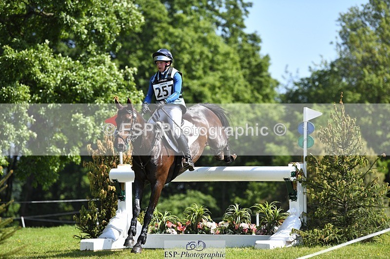 230527-105548-09250 - 257-TURBO-Isabelle_Cook-XC