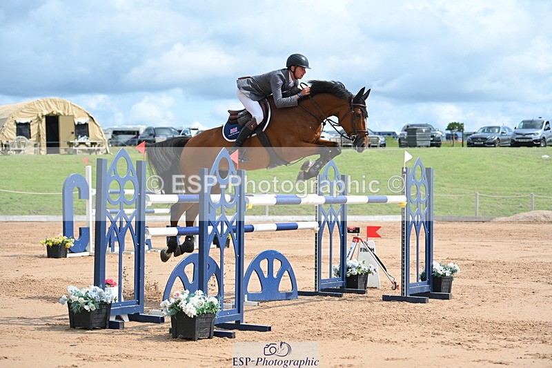 230721A-110020-05521 - Cls 6, 2 Star Medium 1.35m