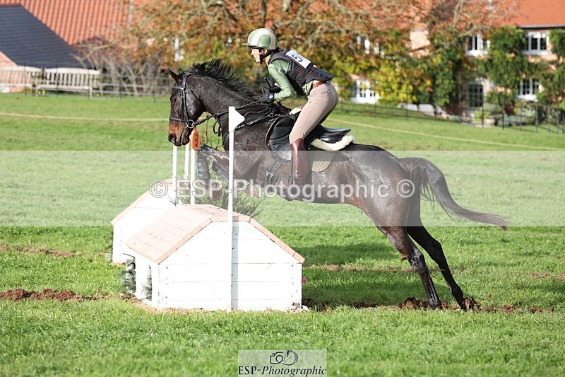 231021-154645-20451 - 502-REBEL.ON.THE.RUN-Ida.Strandberg-SC+XC