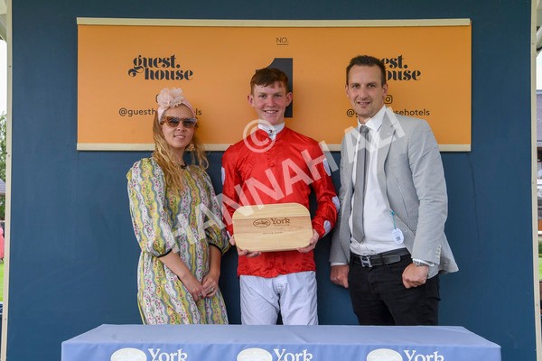 280723-Race 1-Tele Red-0060 - Race 1 5.00pm Pearly Cow Handicap