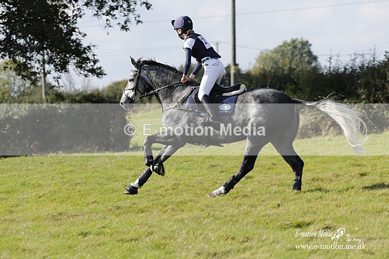  WWHT 171021 3873 - Open (1.00m)  17/10/21