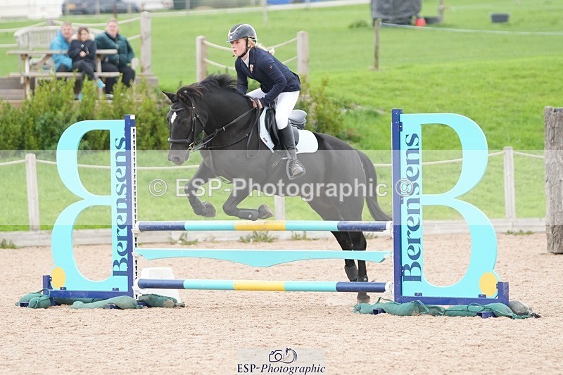 250921-144927-03729 - Cls 20 Pony 80cm Derby