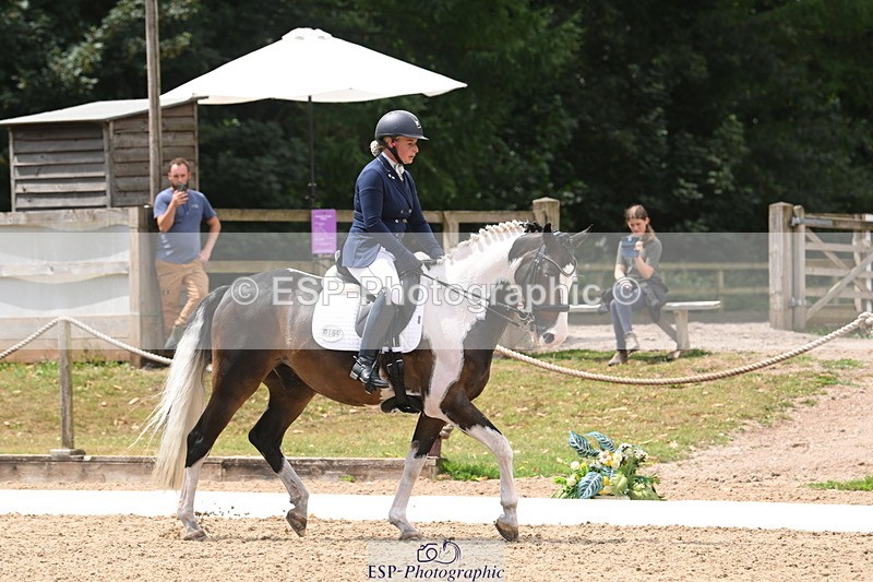 250720A-123743-10404 - 164-Dominique.Kinnaird-Perry-Pallas.Vanquish