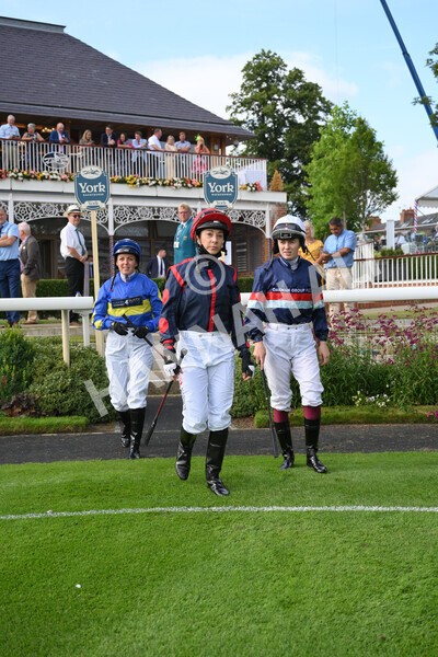 yr23072021r1-3 - Race 1 6.00pm John Wright Electrical Silk Series Lady Riders Handicap