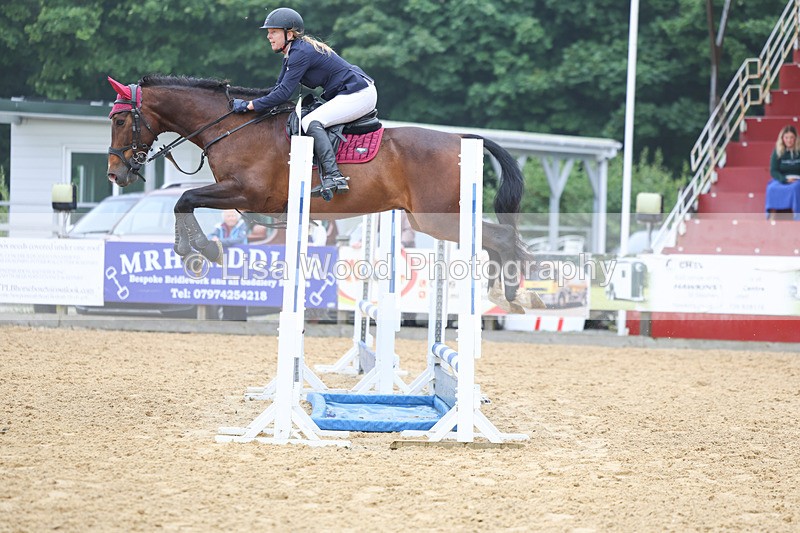3E7A5236 - Class 4: Senior British Novice/90cm open
