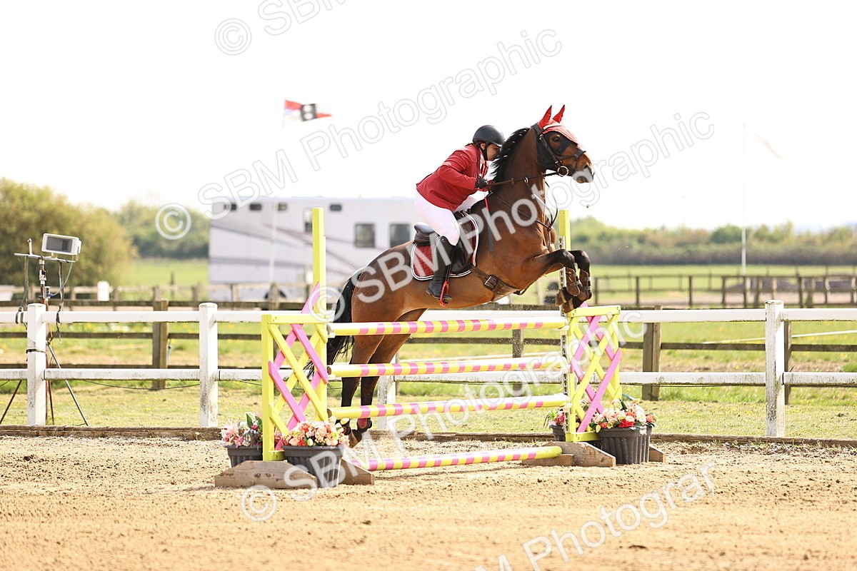  - Class 13 - Senior Foxhunter - 1.20m