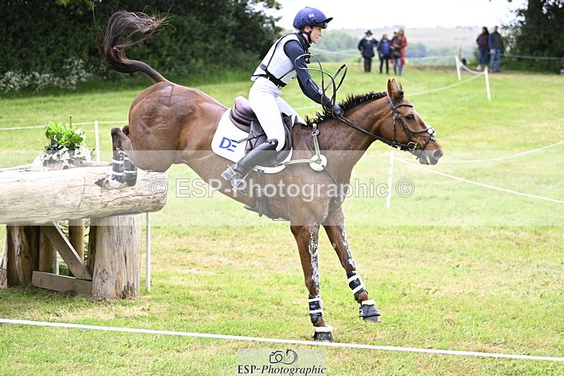 250524A-102152-08502 - A-056-Ivy.Fisher-BALIEF.DE.REVE