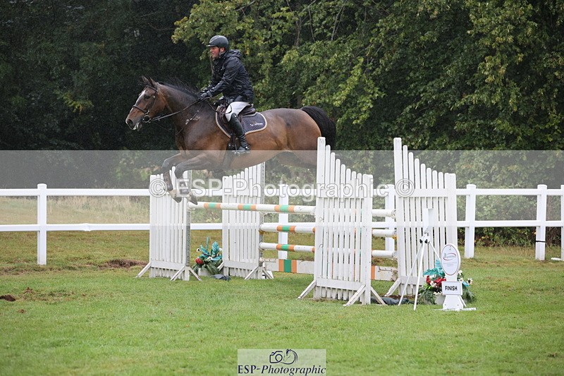 250830A-140935-06896 - Cls 16 Snr Newcomers and 1.10m Open