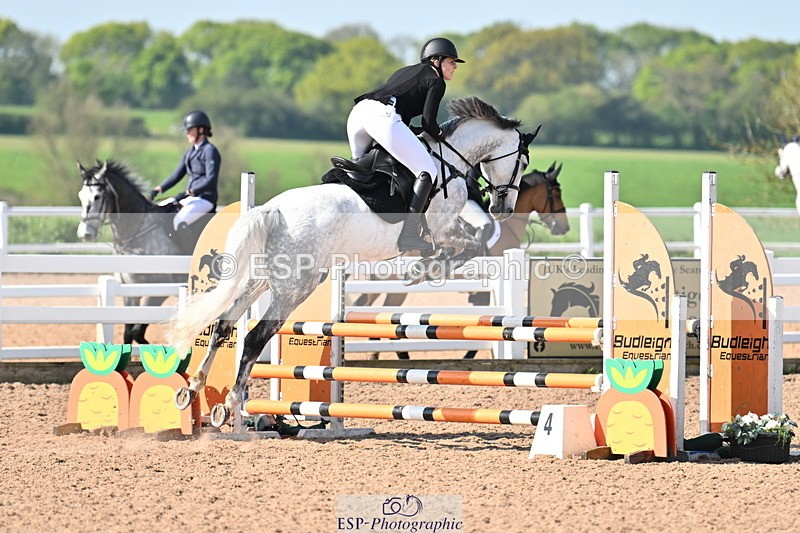 240509A-093337-00161 - Cls 1 British Novice and 90cm Open