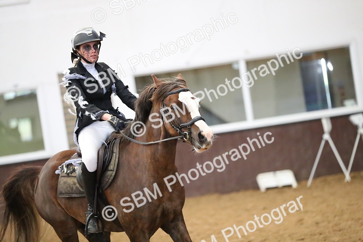 SBM_001810 - Class 3 - Horse & Hound