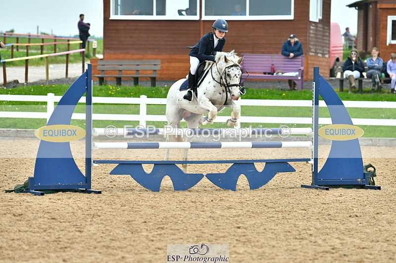 230514A-120917-02498 - Cls 24 Pony Newcomers & 1m Open