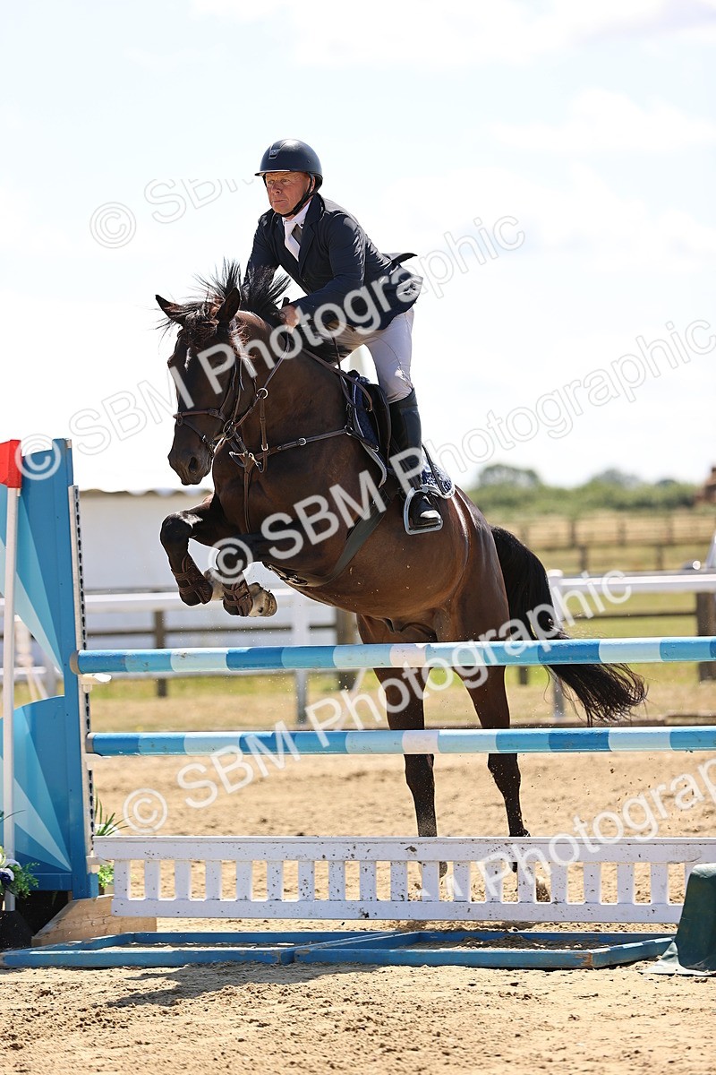 SBM_014813 - Class 15 - Senior Newcomers - 1.10m Open