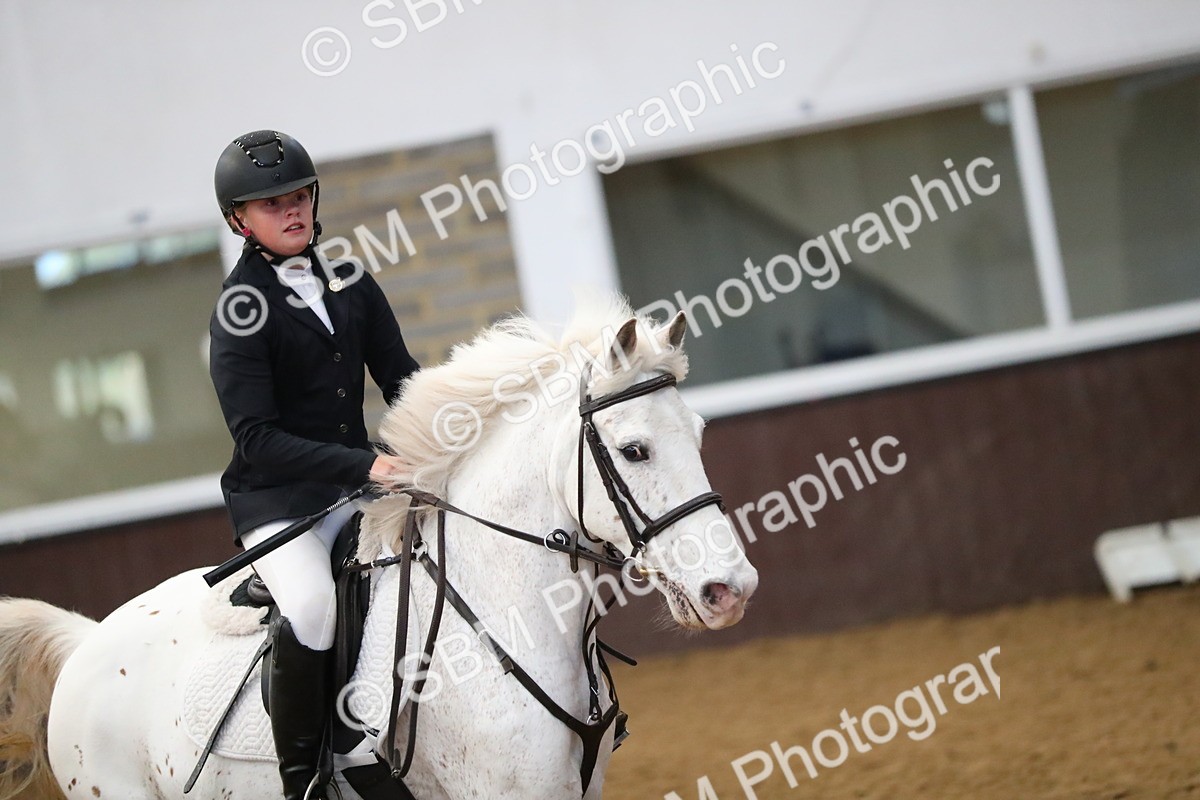 SBM_001139 - Class 3 - Horse & Hound