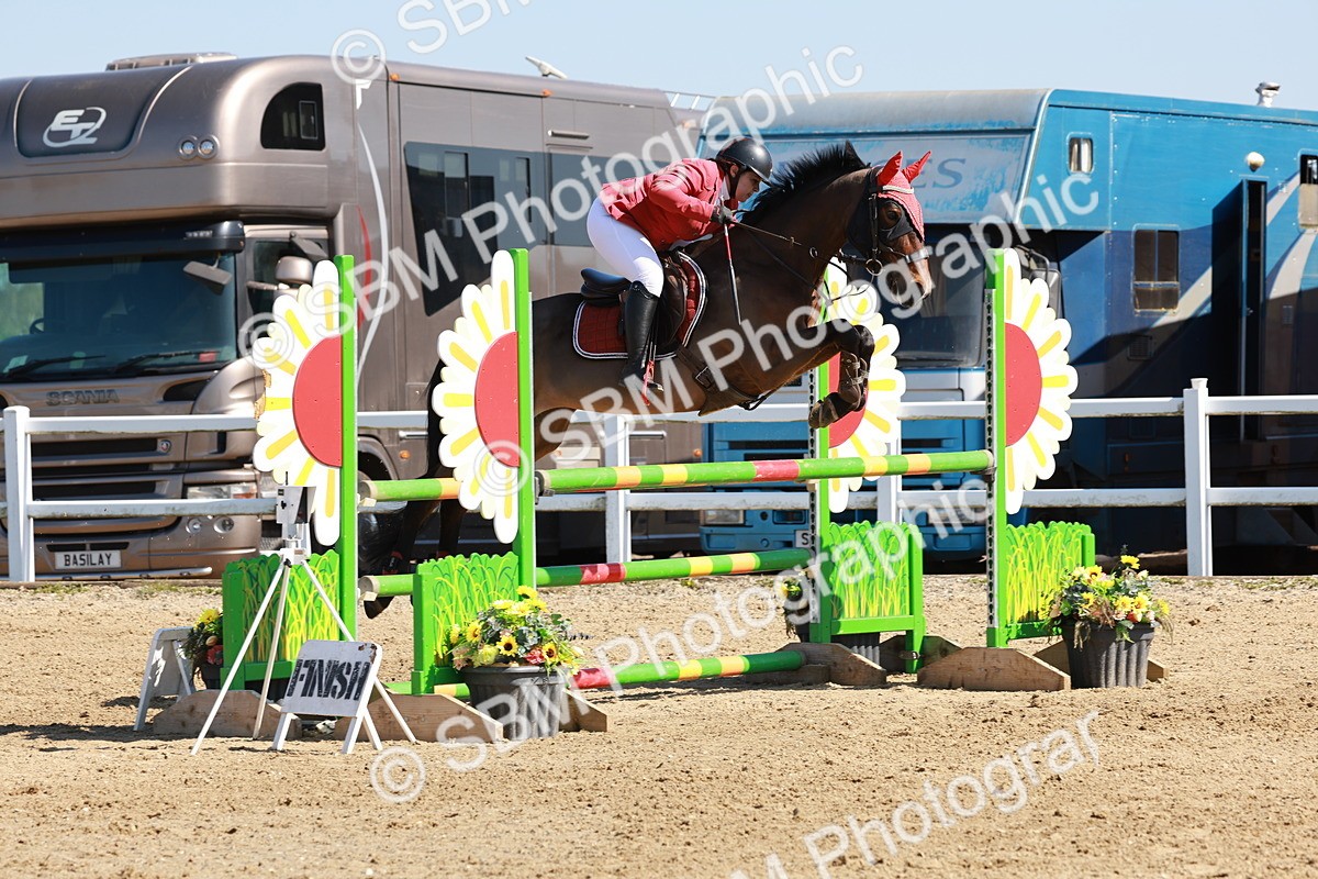 SBM_004443 - Class 17 - Senior Newcomers - 1.10m