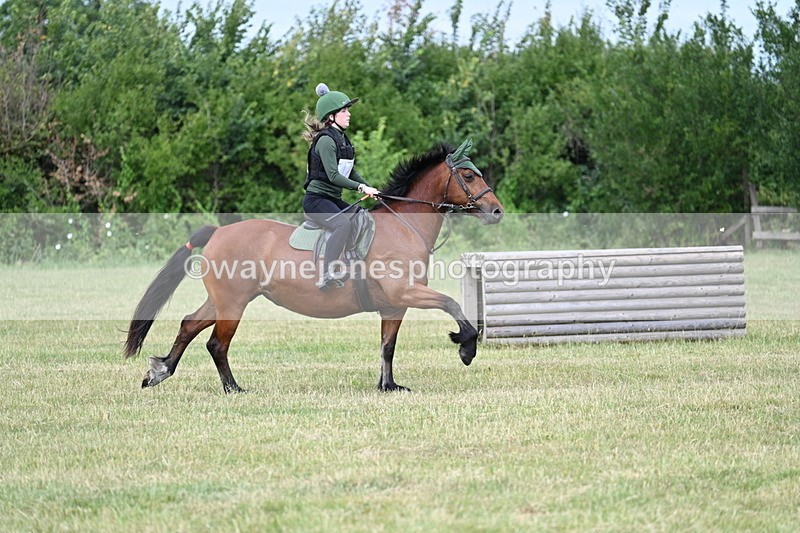 WJ7_5216 - 60cm XC Time 10:17 to 10:49