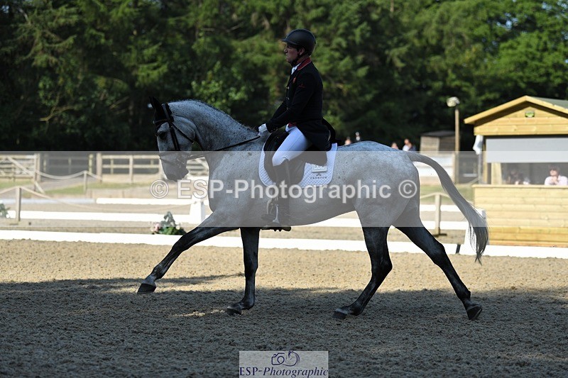 230525-090817-01543 - 302-EN_TARO_DES_VERNIER-Oliver_Townend-WEDTrotUp+DR