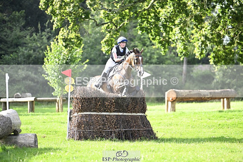 240804-180229-19173 - 755-Amber_Williams-THE_EMERALD_LILY