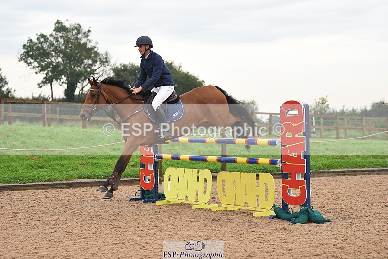 230916A-111938-04059 - Cls 14 Snr Foxhunter