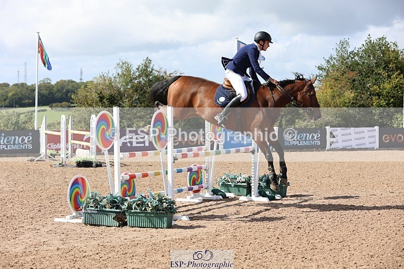 250913-141138-07286 - Cls 25 1.05m Amateur Quali