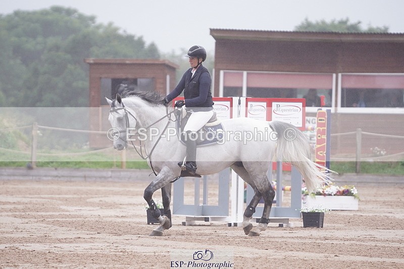 240720A-105100-14175 - Cls 3, 3 Star Small Tour 1.40m