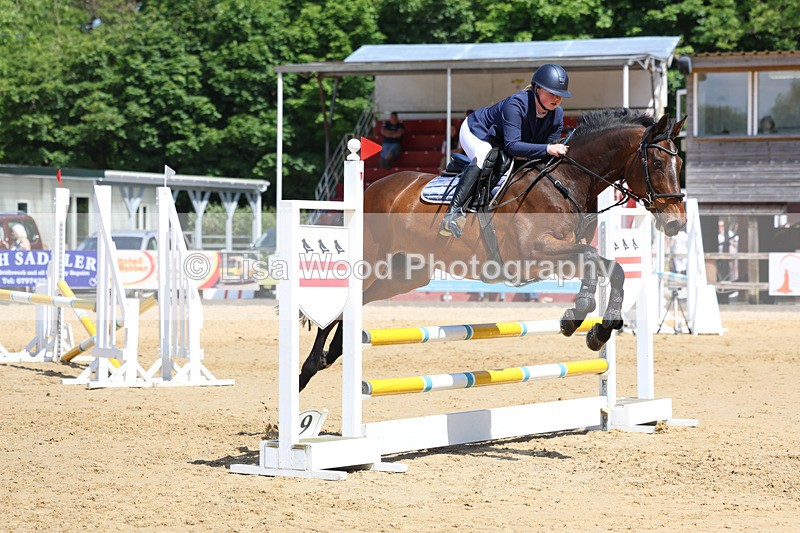 3E7A9649 - Class 8: Senior 80cm