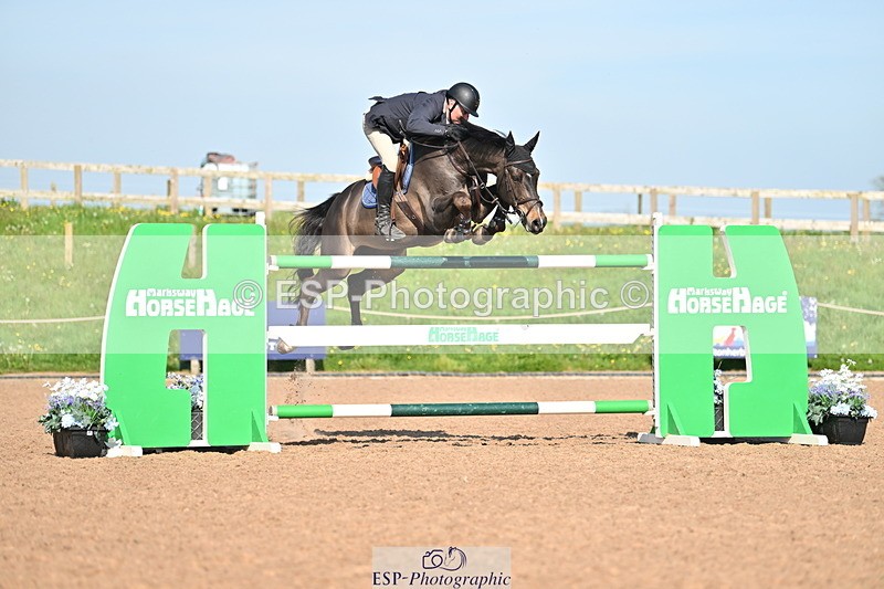 240510A-165747-09338 - Cls 24 National 1.40m Open