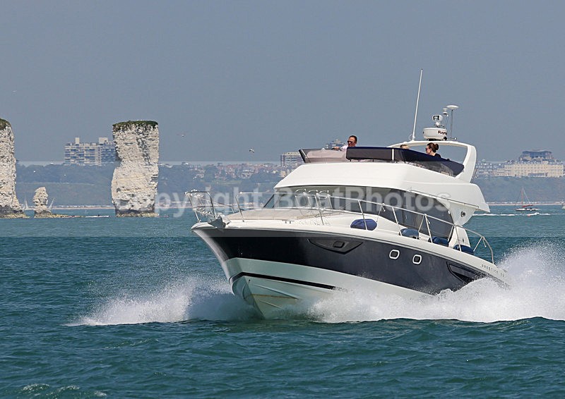 130526 LADY LINDA BENETEAU PRESTIGE 39 WT7A5077 - Flybridge Cruisers