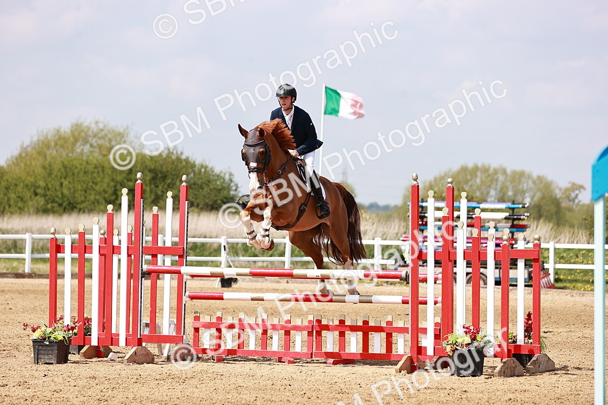  - Class 24 - Senior Newcomers - 1.10m