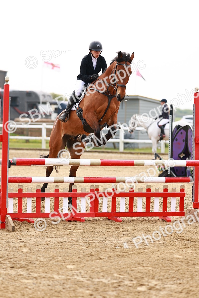  - Class 17 - Senior 1.05m