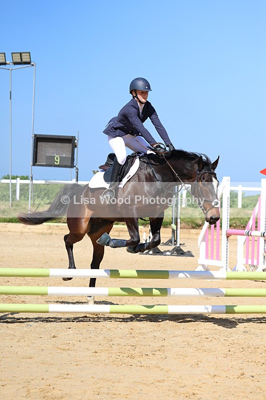 3E7A9099 - Class 6: Senior 60cm