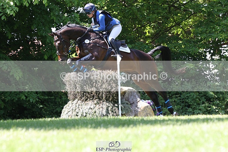 230527-144621-10415 - 357-VIVENDI_HERO-Saffron_Cresswell-XC