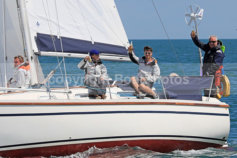 170701 CLOSE ENCOUNTER GBR1881T RTI_4214 - ROUND THE ISLAND 2017
