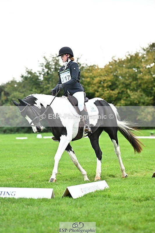 241024-114128-02448 - 317-Maddy.Greenaway-SPECIAL.VAN.DE.SMEDENPOORT