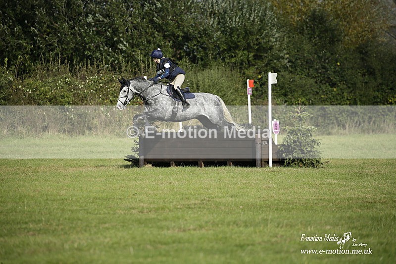  WWHT 171021 3512 - Intermediate Pairs (0.90m)  17/10/21