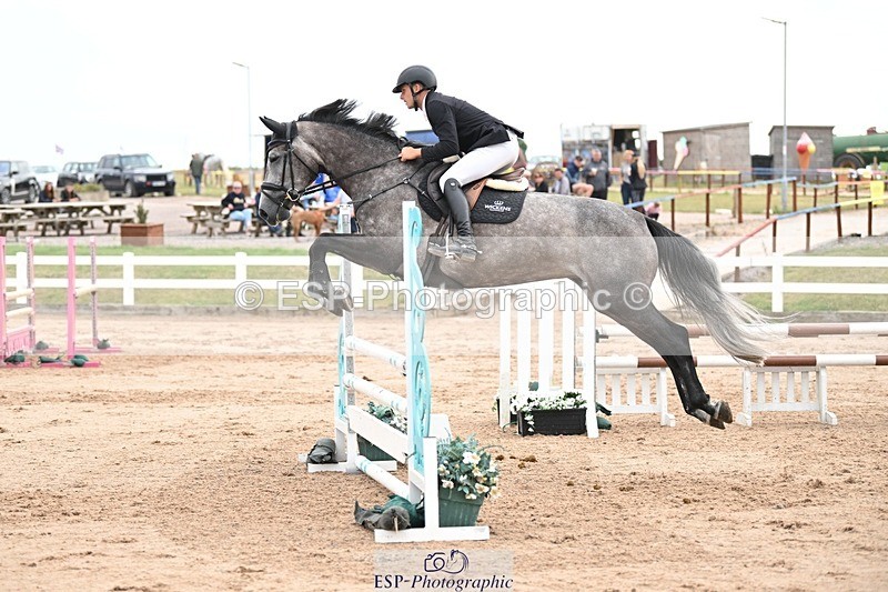 250727-093600-08854 - Cls 31 British Novice and 90cm