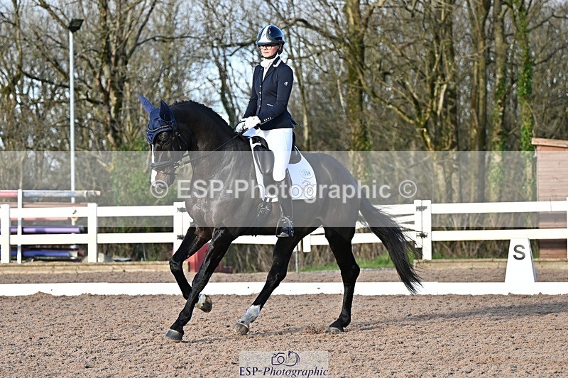 241214-135820-02682 - 124-isobel.goodwin-Milano.van.hof.olympia